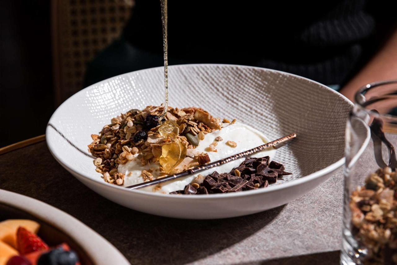Qt Newcastle Hotel Екстериор снимка Muesli with yoghurt